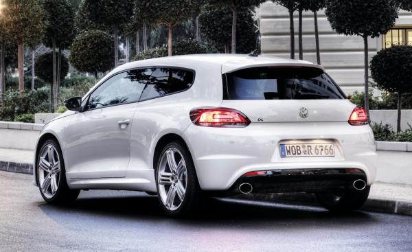 2010_volkswagen_scirocco_r_21_cd_gallery_zoomed.jpg