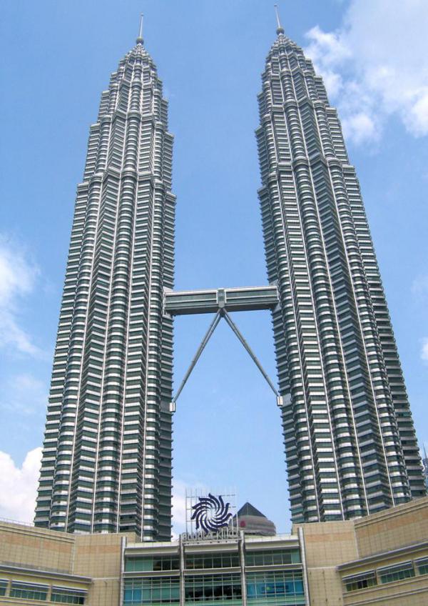 PetronasTower2.jpg