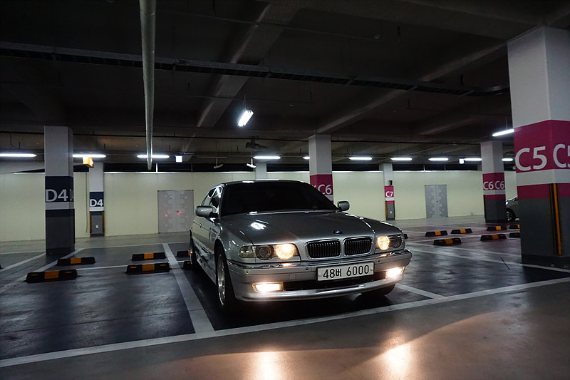 DSC08112.jpg : BMW E38 740iL 2000년식