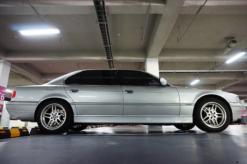 DSC08114.jpg : BMW E38 740iL 2000년식