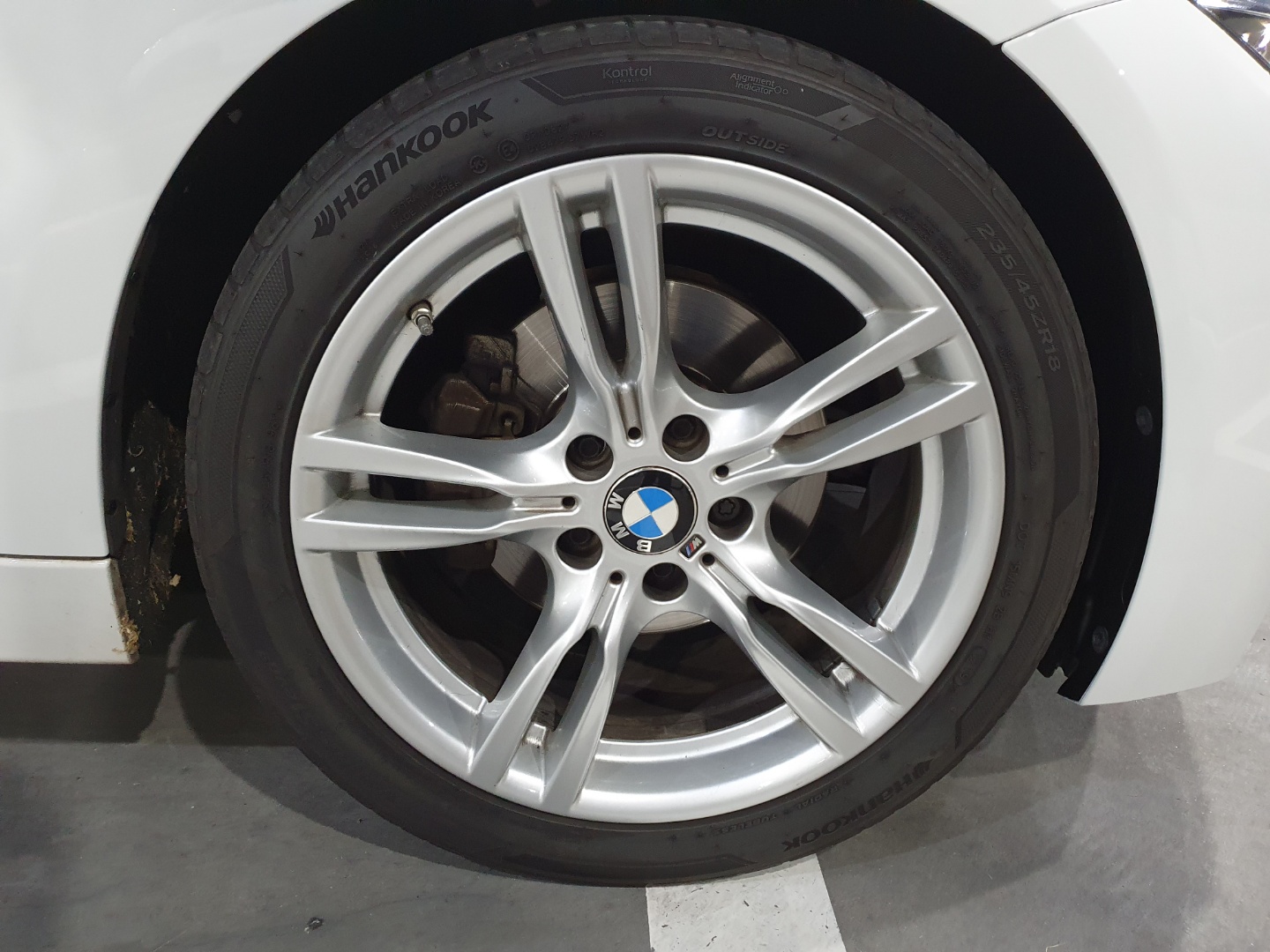 1606032825050-3.jpg : Bmw f30 400M 휠타이어 판매합니다. 80만원