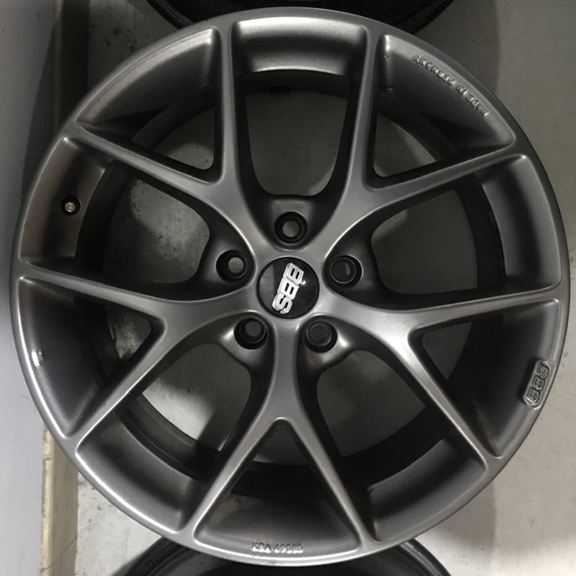 8230BCF7-F57D-4CDE-8880-529F54B2936F.jpeg : BBS SR 히말라야그레이 18인치(112x5) 한대분