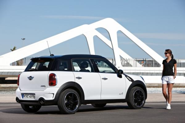 2011_mini_countryman_r34_fe_4_717.jpg