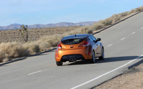 2012-hyundai-veloster-rear.jpg