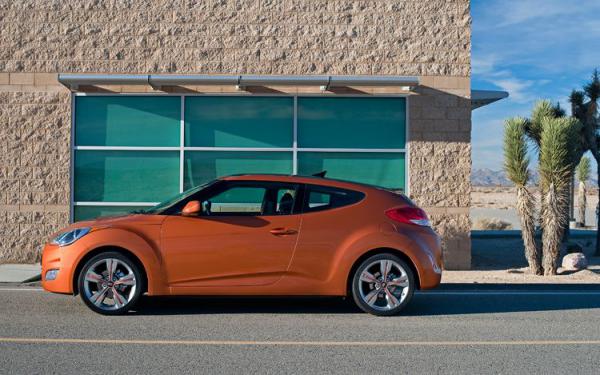 2012-hyundai-veloster-side.jpg