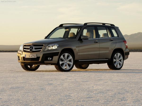 Mercedes-Benz-GLK-Class_2010_800x600_wallpaper_04.jpg