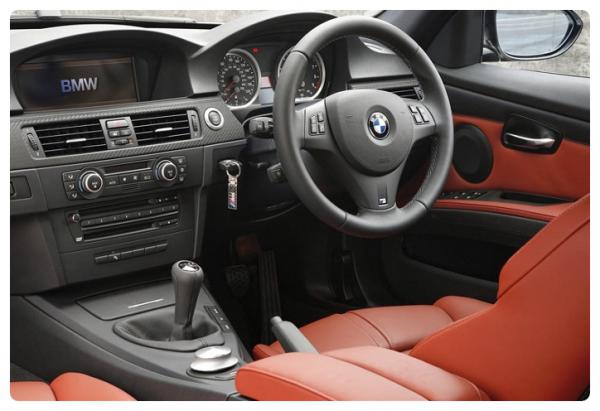 bmw-m3_saloon_uk_version_2009_800x600_wallpaper_0b_redchime.jpg